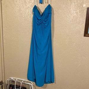 GUC Strapless Formal Gown